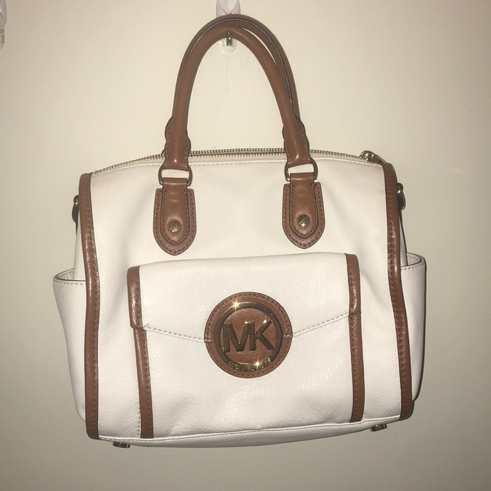 White and brown Micheal Kors purse
